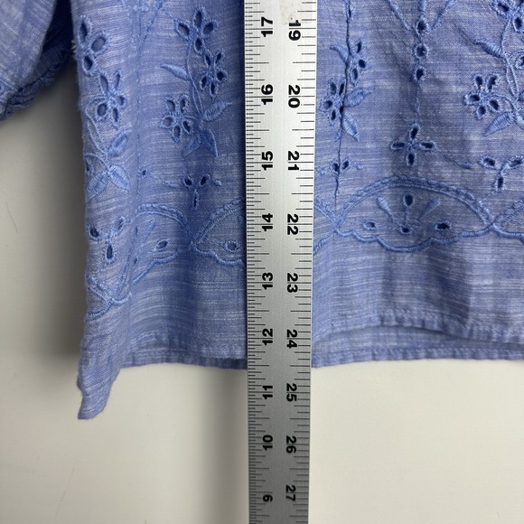 TALBOTS Top Chambray Eyelet Blouse 3/4 Sleeve Blue Large Petite Preppy Beach - Picture 9 of 11